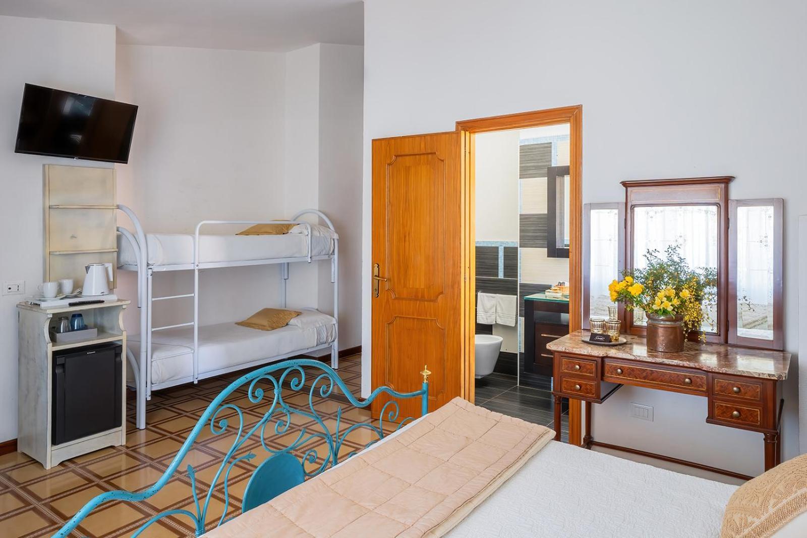 Hotel Su Barchile Орозей Екстер'єр фото